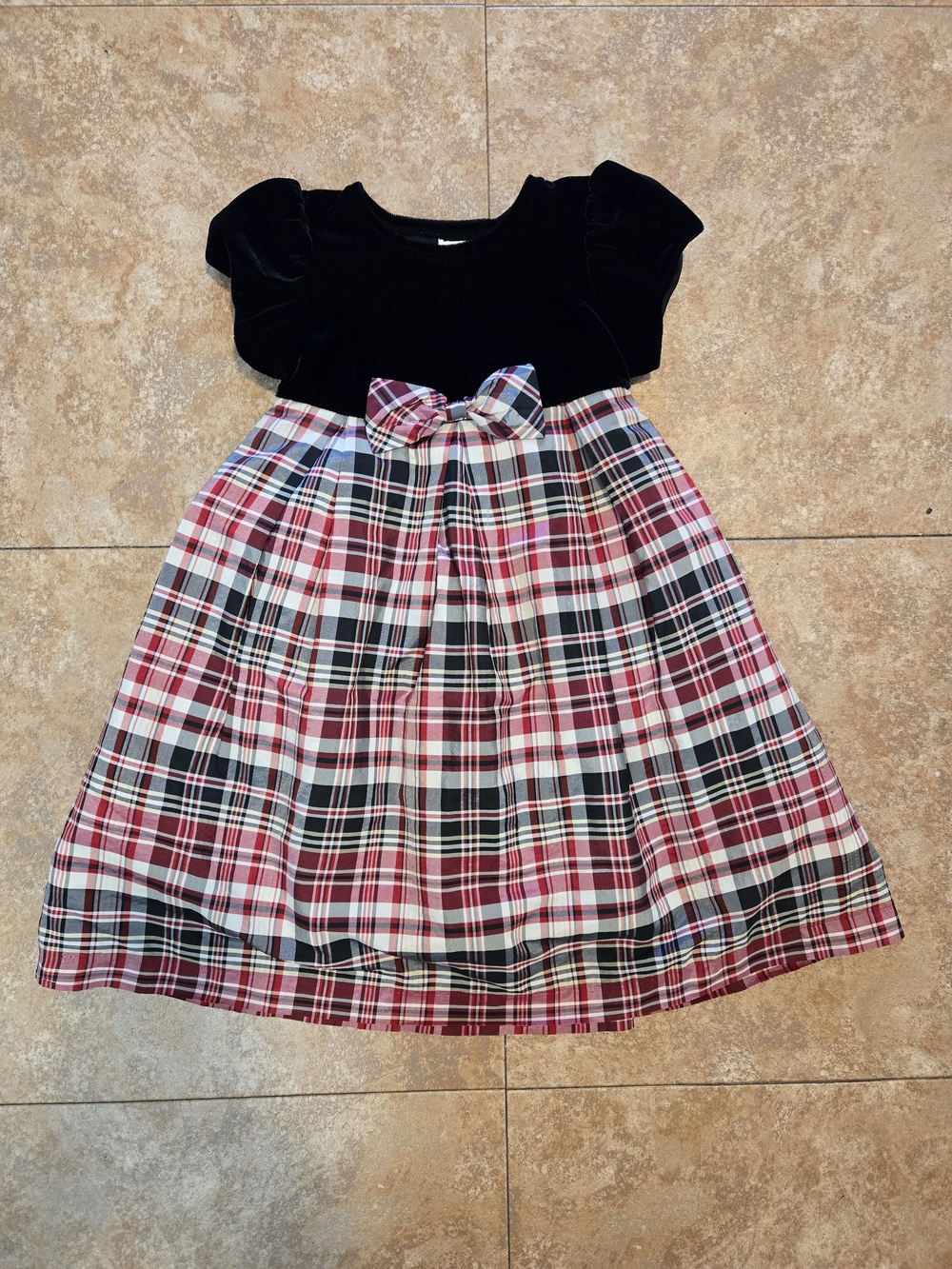 Perfectly Dressed Girls Plaid Holiday Dress Velvet Silk Blend Skirt Bow Size 4T